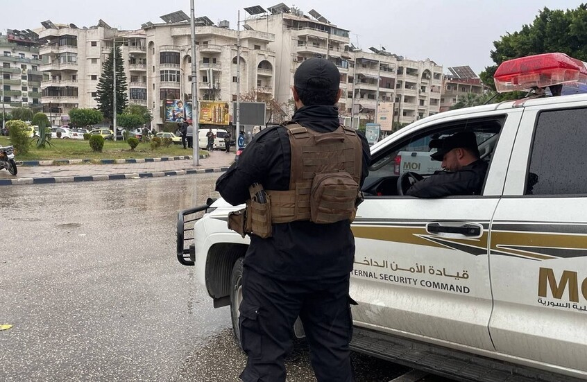 مواجهات وسماع إطلاق نار خلال اعتصامات في اللاذقية بسوريا (فيديو)