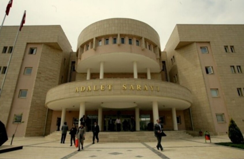 تركيا.. إصابة 4 أشخاص بانفجار بمحكمة في شانلي أورفا (فيديو)