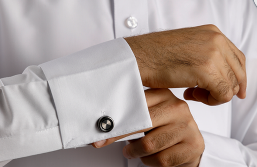 السعودية تفرض ضوابط جديدة للمظهر والسلوك في بيئات العمل