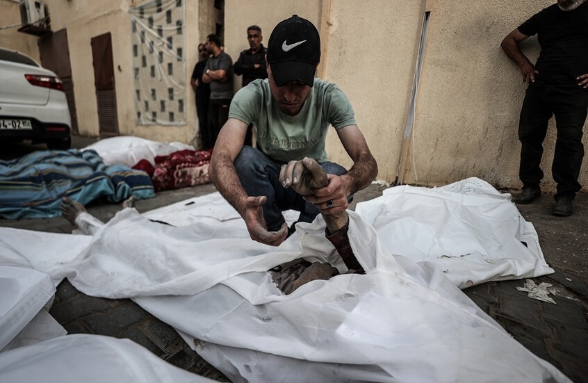 الجيش الإسرائيلي يسلم جثامين 15 فلسطينيا ضمن صفقة التبادل