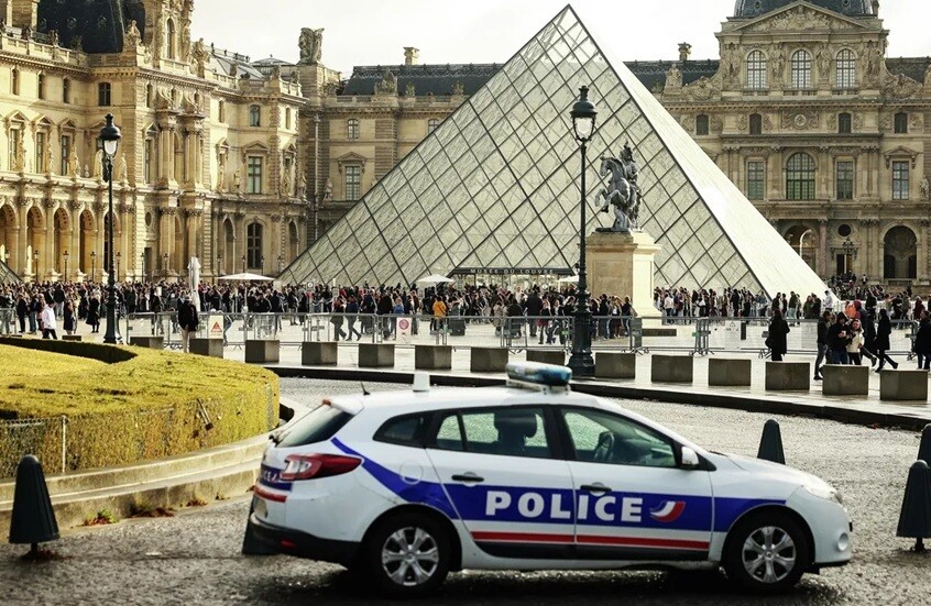 إغراق الأسطول الفرنسي.. الدرس الأبدي!