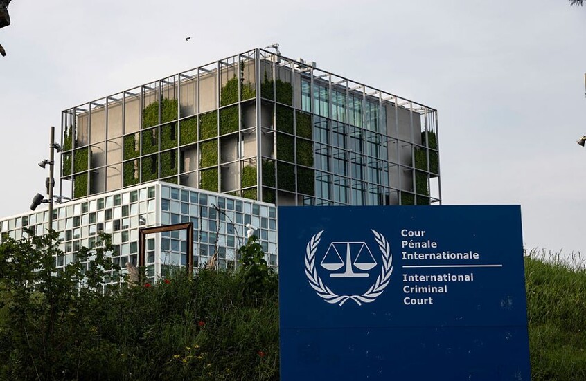 قضاة دوليين على قائمة العقوبات مع الإرهابيين – ما هي جريمتهم؟