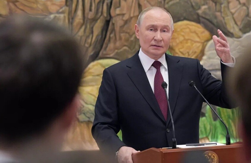 بوتين يشكر بن زايد ويكشف عن طبيعة الاتصالات مع الاستخبارات الأوكرانية في أبو ظبي