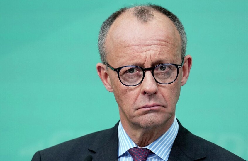 نيويورك تايمز: ميرتس علم بخطة ترامب حول أوكرانيا من وسائل الإعلام!