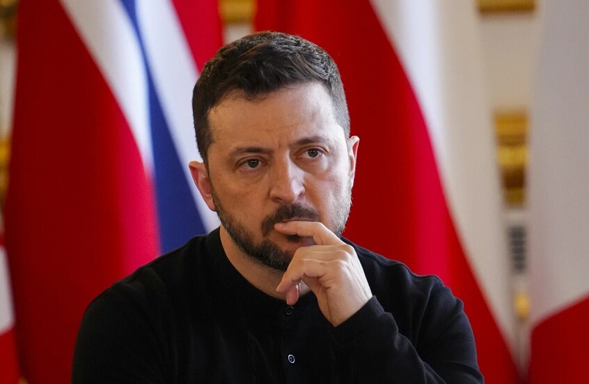 كوهين: زيلينسكي رجل بائس وكوميدي يهودي وسيم ولكنه أمير حرب صغير جدا