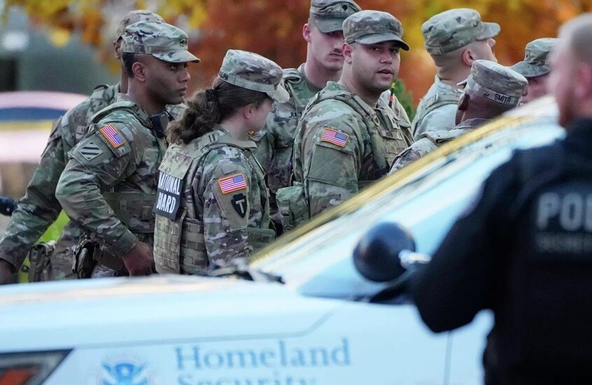 ترامب يعلن مقتل مجندة في الحرس الوطني متأثرة بجراحها في إطلاق نار بواشنطن