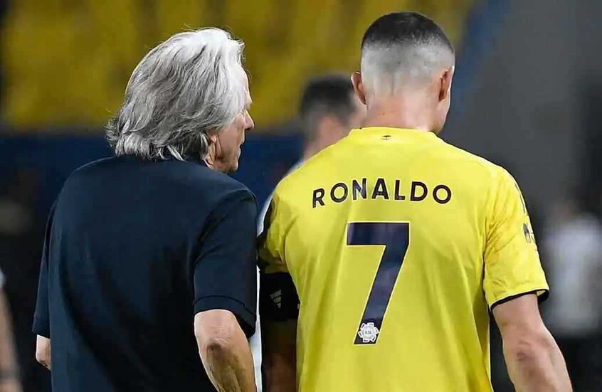 "مفاجأة مدوية".. جيسوس يبحث عن بديل كريستيانو رونالدو