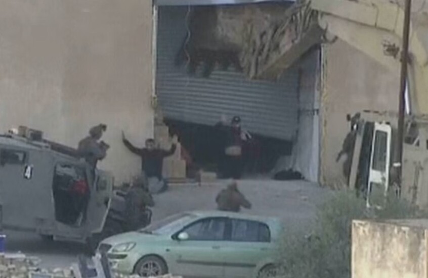 الجيش الإسرائيلي يفتح تحقيقا في إعدام شابين في الضفة بعد استسلامهما