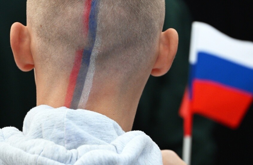 جدل في دوري المؤتمر الأوروبي.. الجماهير القبرصية ترفع أعلام روسيا والاتحاد السوفيتي