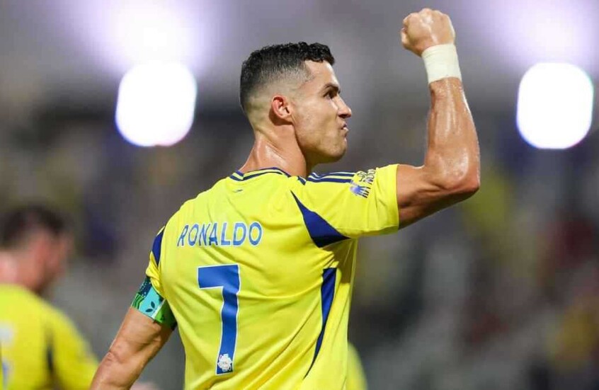 "يبقى بداخلها ساعة كاملة وصممت خصيصا له".. سر كبسولة كريستيانو رونالدو السحرية (صورة)