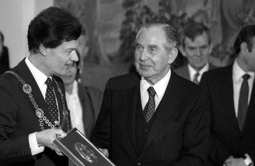 إيرلندا.. مجلس مدينة دبلن يزيل اسم رئيس إسرائيل السادس من حديقة في دبلن