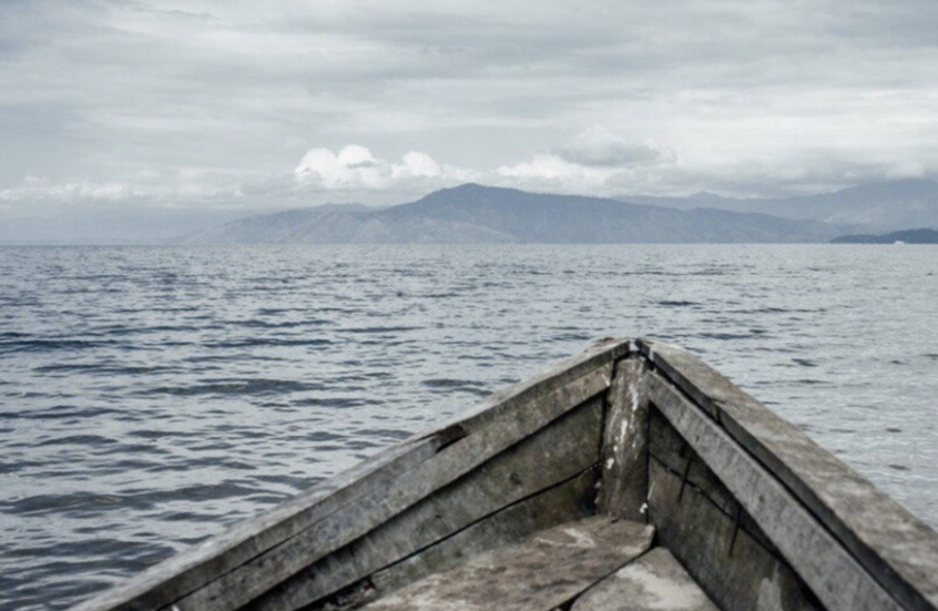 غرق أكثر من 20 شخصا وفقدان آخرين إثر انقلاب قارب شمال غربي الكونغو الديمقراطية