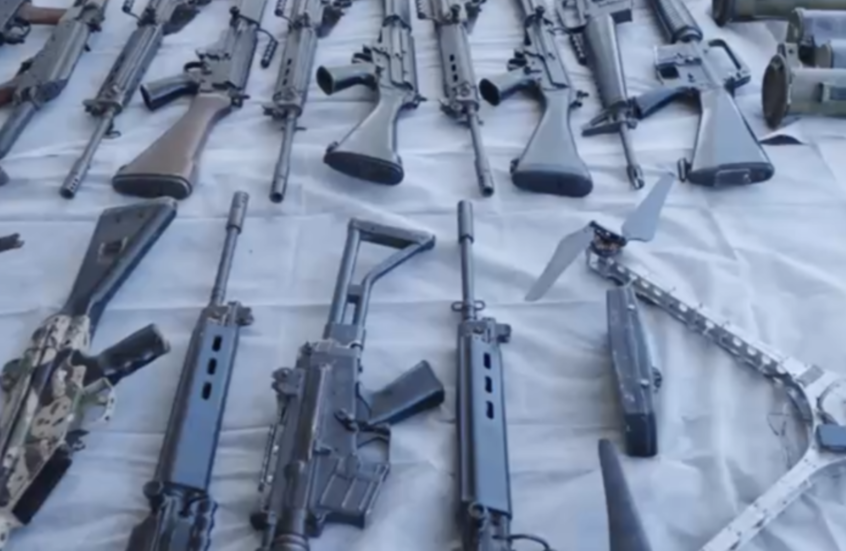 إيران تعلن إحباط عملية تهريب شحنة أسلحة كبيرة عبر مرتفعات كردستان