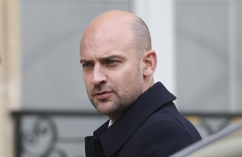 وزير الخارجية الفرنسي يعلن عن موعد محتمل لاتخاذ القرار بشأن الأصول الروسية