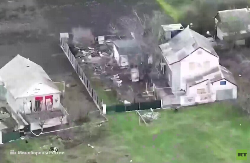 مقاطعة زابوروجيه.. مشاهد لتدمير مسيرات روسية أجهزة اتصالات للقوات الأوكرانية