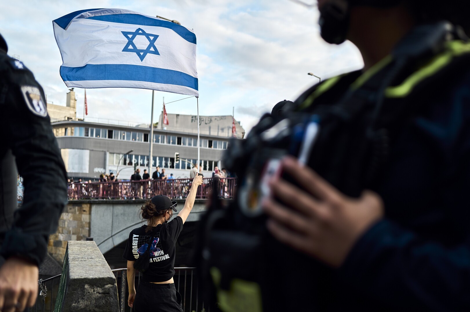 إعلام عبري: الجثث التي سلمتها حماس لإسرائيل أمس ليست لمختطفين إسرائيليين