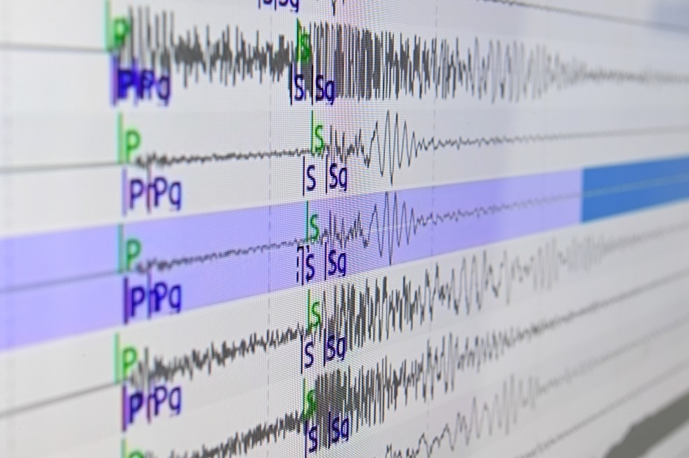 زلزال بقوة 63 درجة يضرب وسط أفغانستان