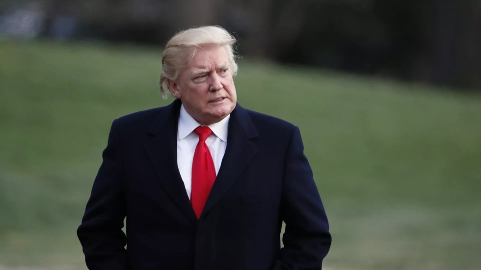 ترامب ينفي مسألة النظر في نقل صواريخ "توماهوك" إلى أوكرانيا