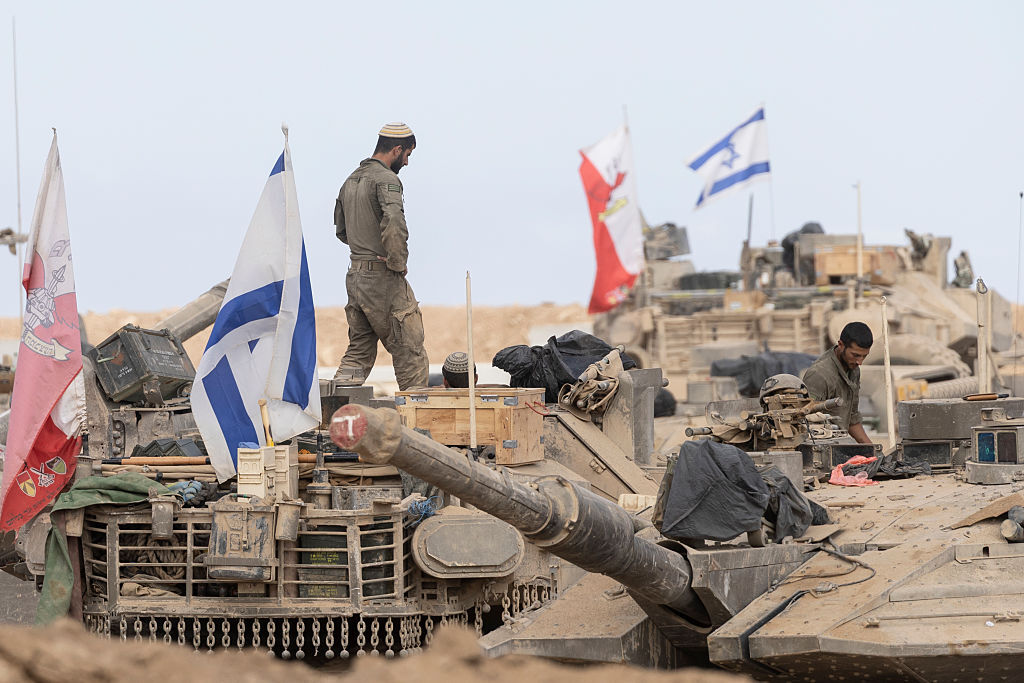 الجيش الإسرائيلي: استهداف مجموعة مسلحة تجاوزت الخط الأصفر جنوب غزة