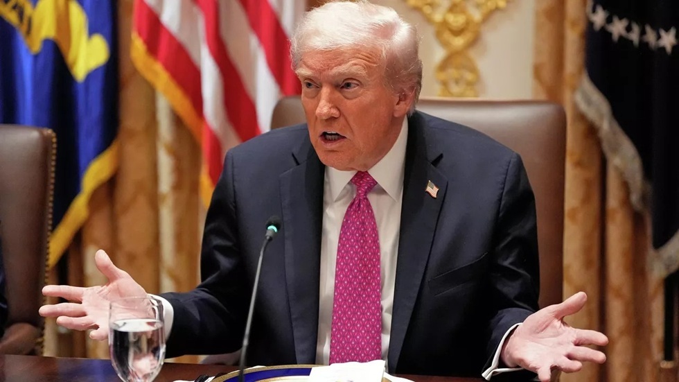 ترامب يلوح بوقف التمويل الفيدرالي لنيويورك في حال فوز زهران ممداني في الانتخابات