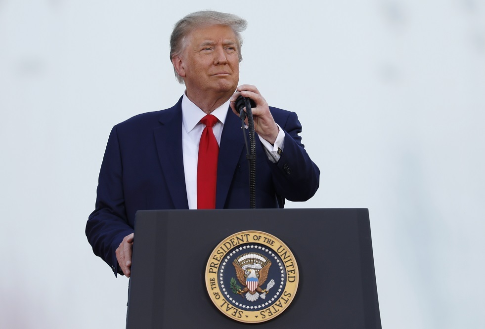 نيويورك تايمز: مستشارو ترامب يصرون على إزاحة مادورو رغم تردد رئيسهم