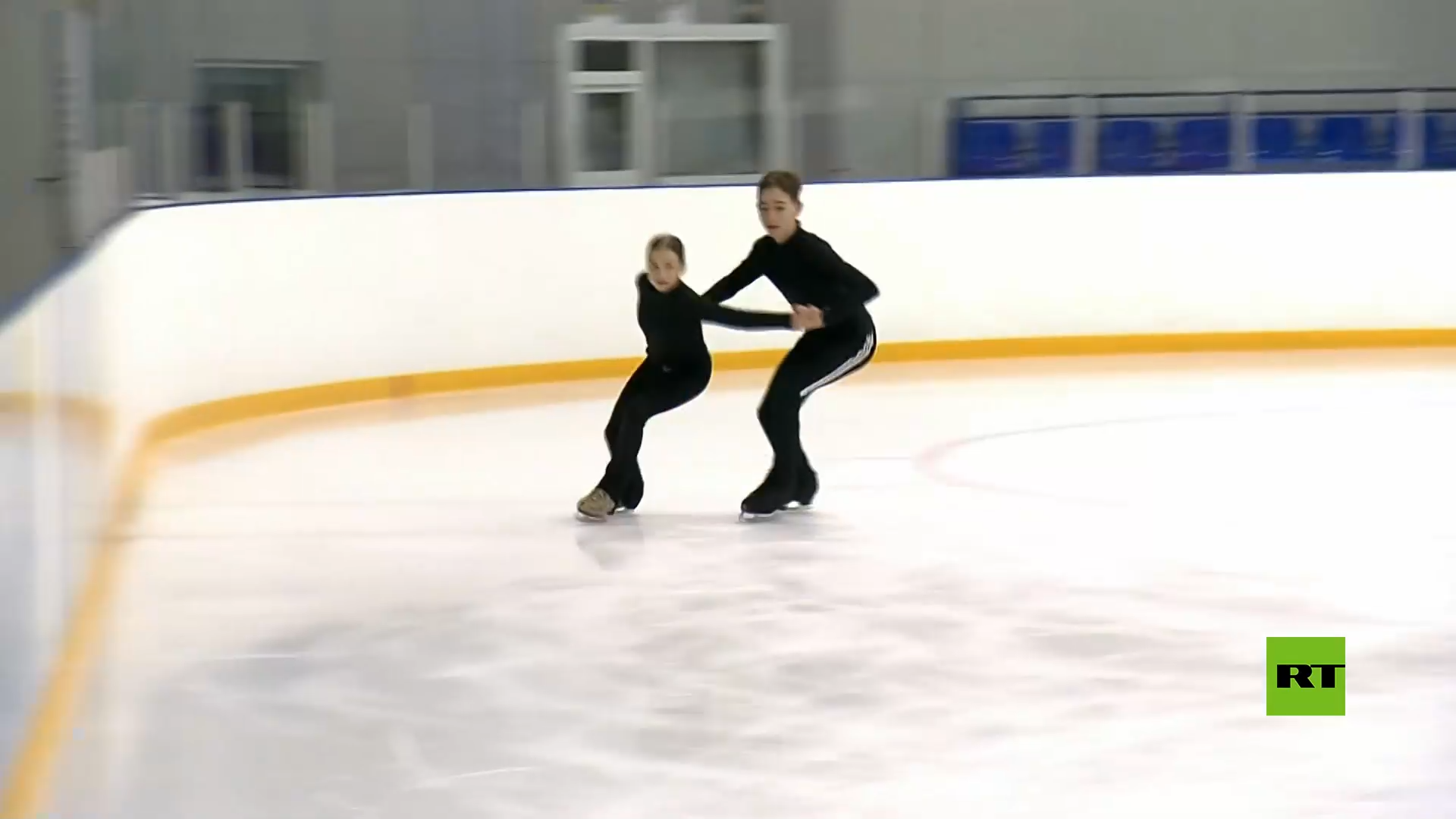 بوتين يشيد بتدريب الأطفال المتزلجين على الجليد في سامارا ويقدم لهم النصيحة