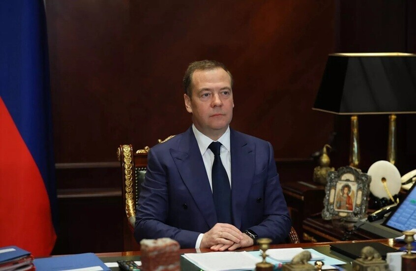 مدفيديف: مشروع الموازنة للسنوات الثلاث المقبلة يتضمن نموا في المؤشرات الاقتصادية الرئيسية