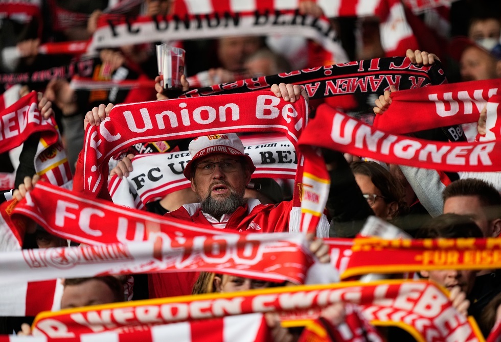 شاهد.. هدف أسطوري بقدم زميل صلاح السابق