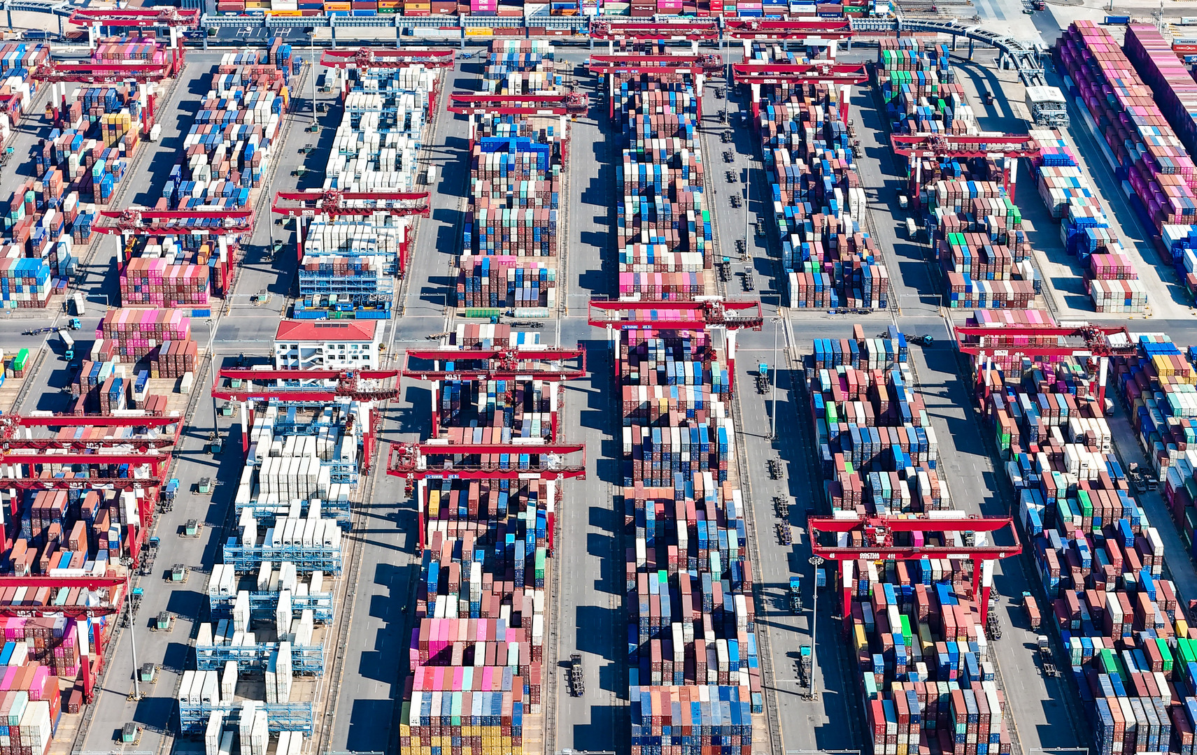 الصين تؤكد استئناف تصدير رقائق "نكسبيريا" للاتحاد الأوروبي