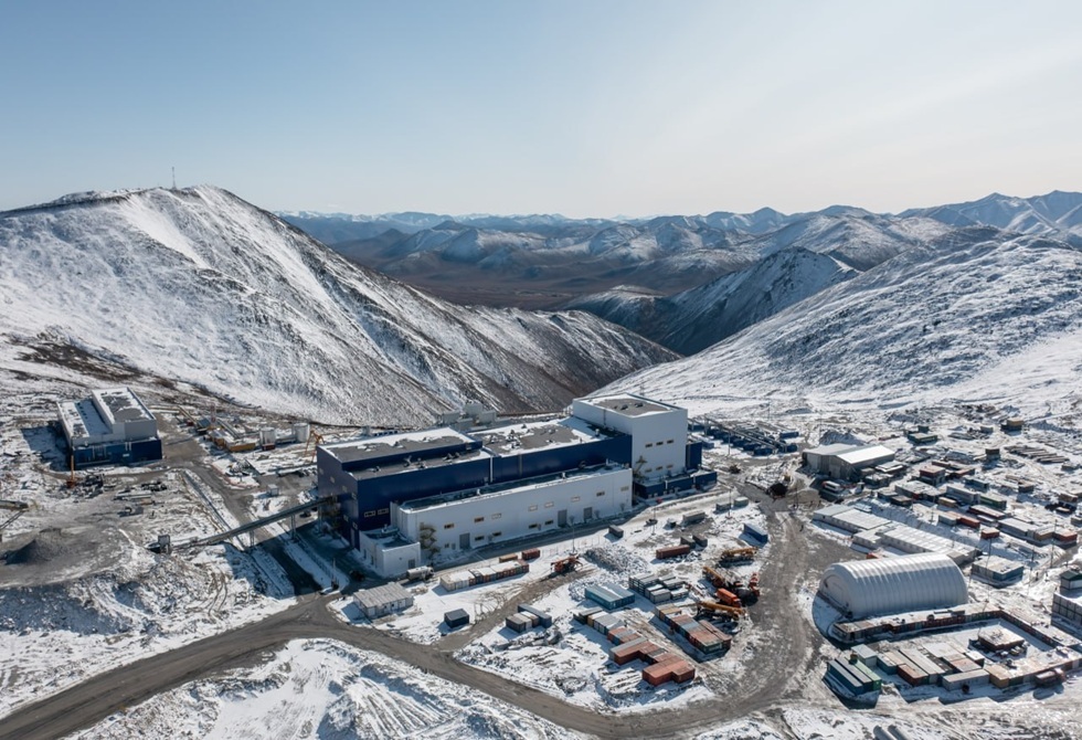 روسيا.. إنقاذ عامل منجم طمرته الثلوج ليلة كاملة (فيديو + صور)