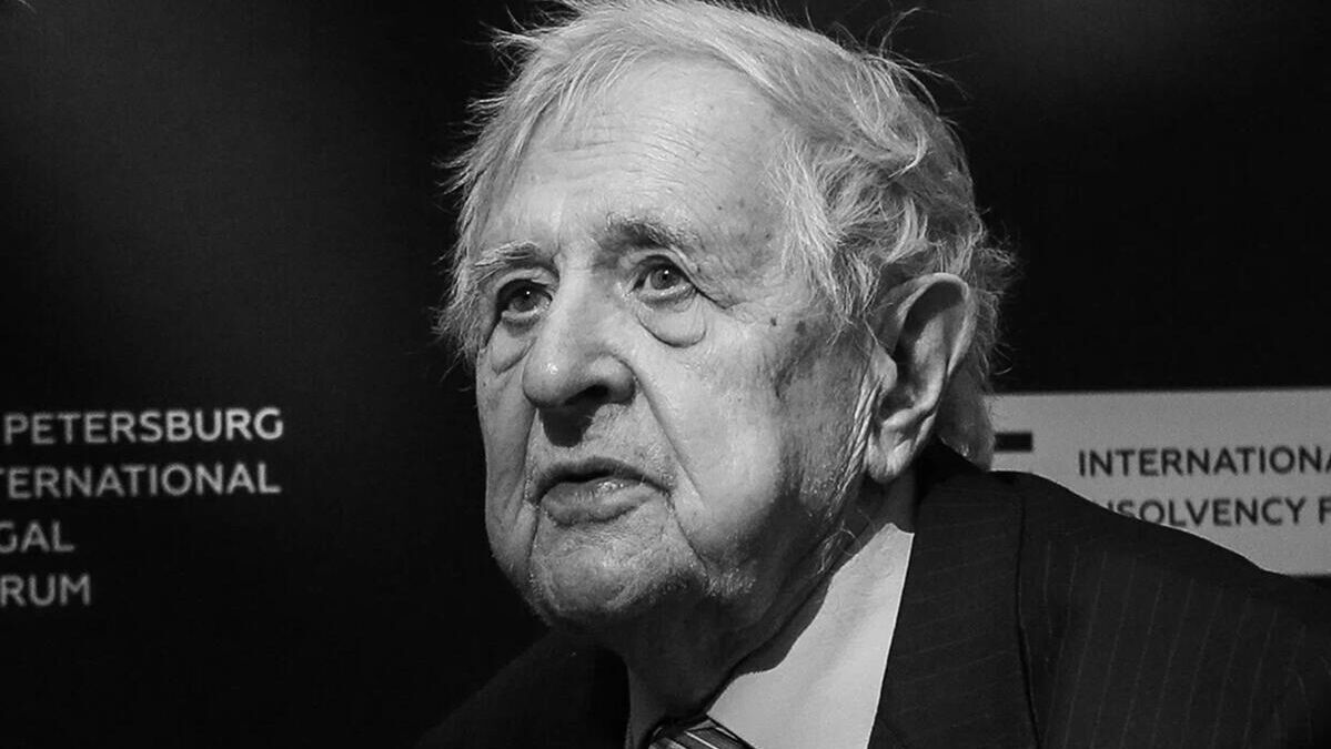 وفاة أحد أساتذة بوتين