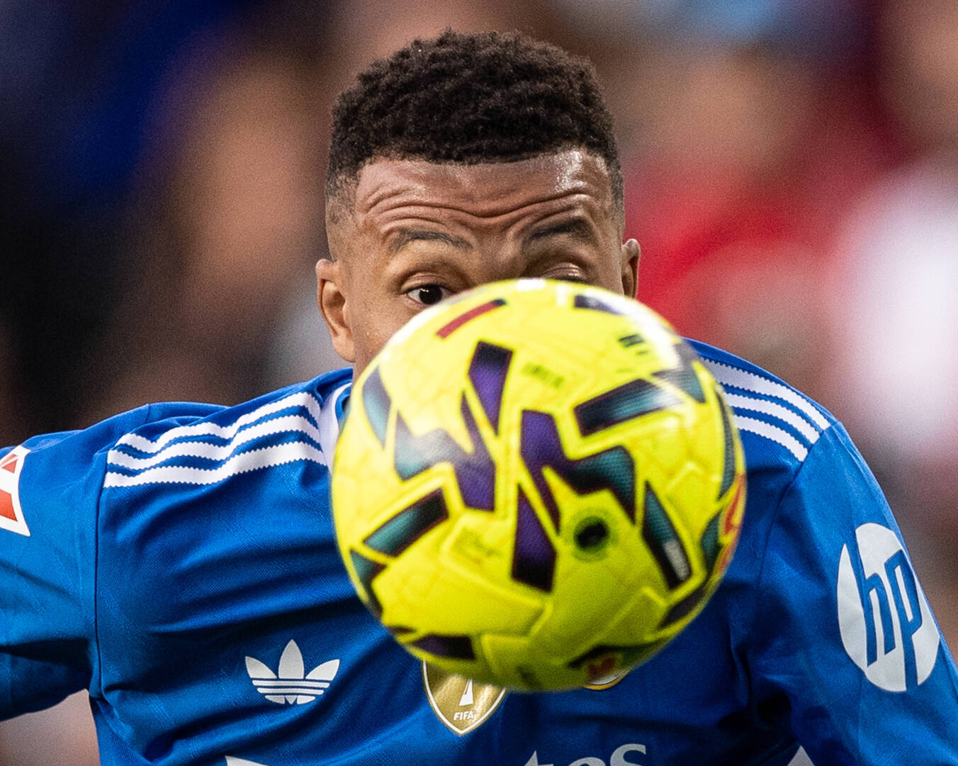 مشجع ريال أوفييدو يعترف بعنصريته ضد مبابي