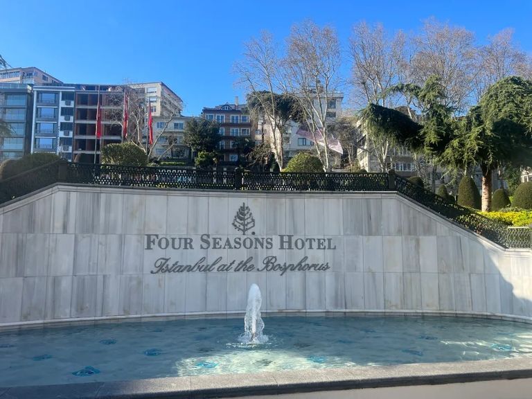 مورينيو وفندق عثماني من القرن الـ19.. إقامة فاخرة تتحول إلى أزمة مالية