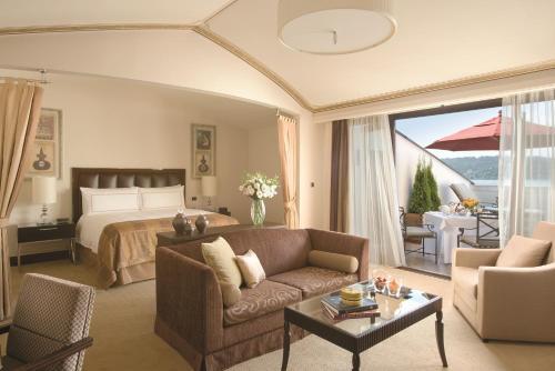 مورينيو وفندق عثماني من القرن الـ19.. إقامة فاخرة تتحول إلى أزمة مالية