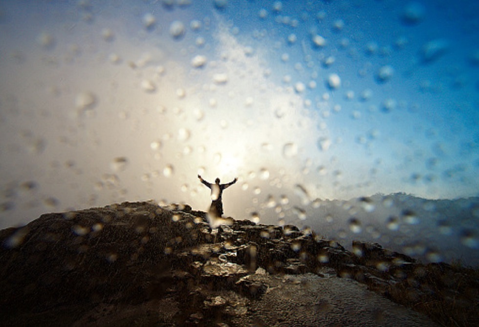 دول عربية تدعو لصلاة الاستسقاء وسط موجة جفاف مُتفاقم