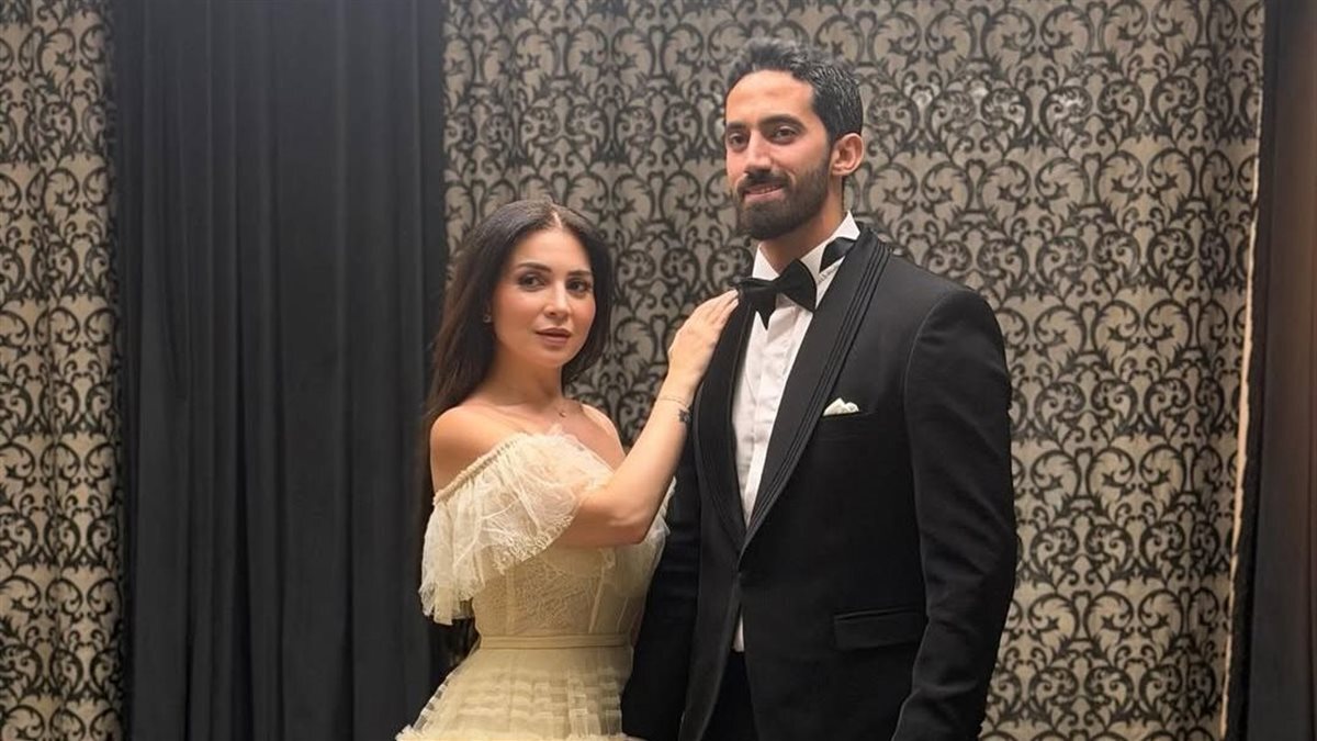 مصر.. من هو أحمد تيمور زوج مي عز الدين وعلاقته بـ"هيدي كرم"؟