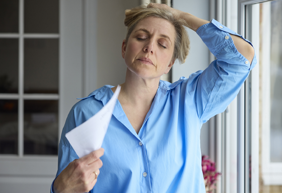 حلّ فعّال لتخفيف الهبّات الساخنة لدى النساء بعد انقطاع الطمث