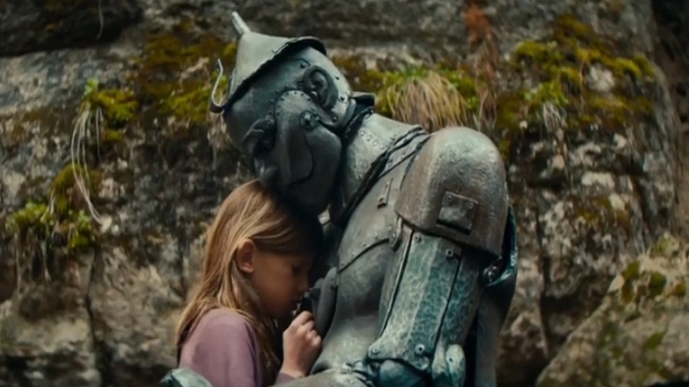 ثمانية أفلام روسية تتجاوز المليار روبل في إيرادات 2025