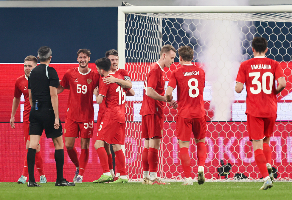 منتخب روسيا يتعادل مع بيرو في مباراة ودية