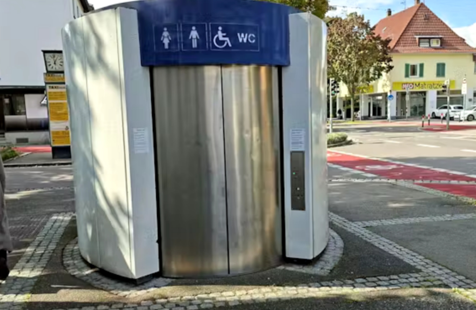 مراحيض ألمانيا العامة "غير مقبولة".. والنساء الأكثر تضررا