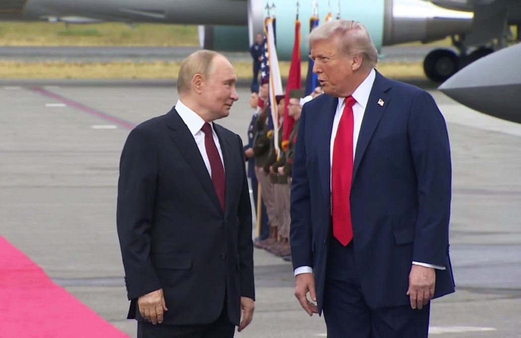 فانس: ترامب يدرك أهمية التفاوض مع بوتين