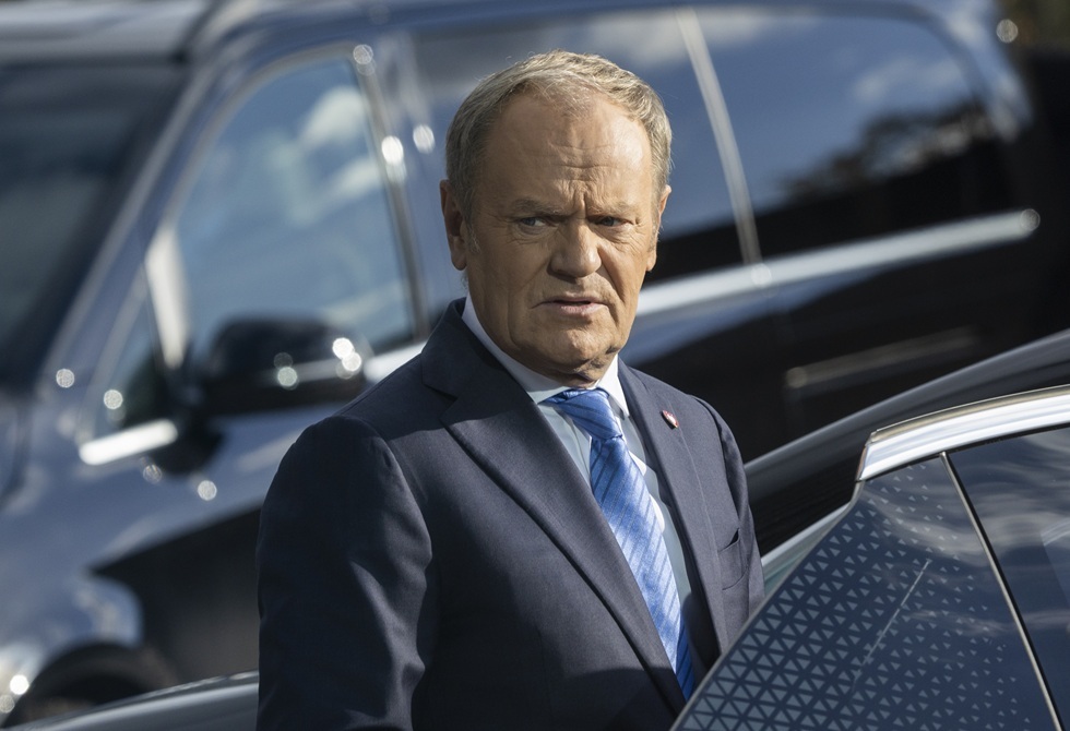 توسك: الفساد قد يكون سبب هزيمة أوكرانيا في النزاع