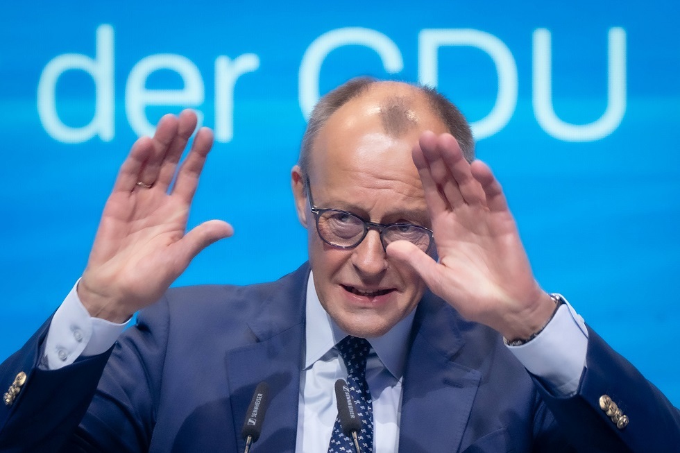 "بلومبرغ": الحكومة الألمانية قد تنهار بسبب سياسات ميرتس