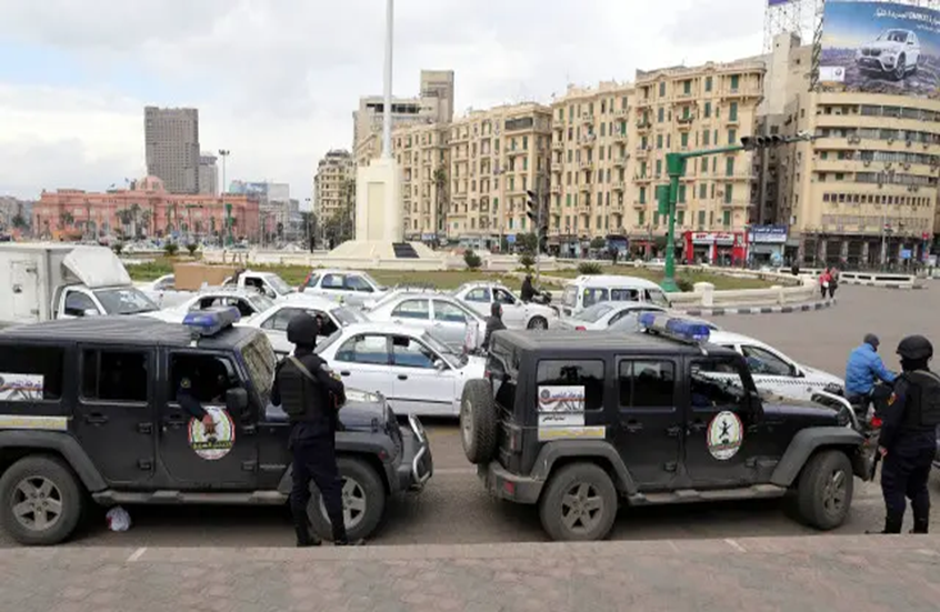 مصر.. القبض على فنان معروف بحوزته مخدرات في ميدان التحرير