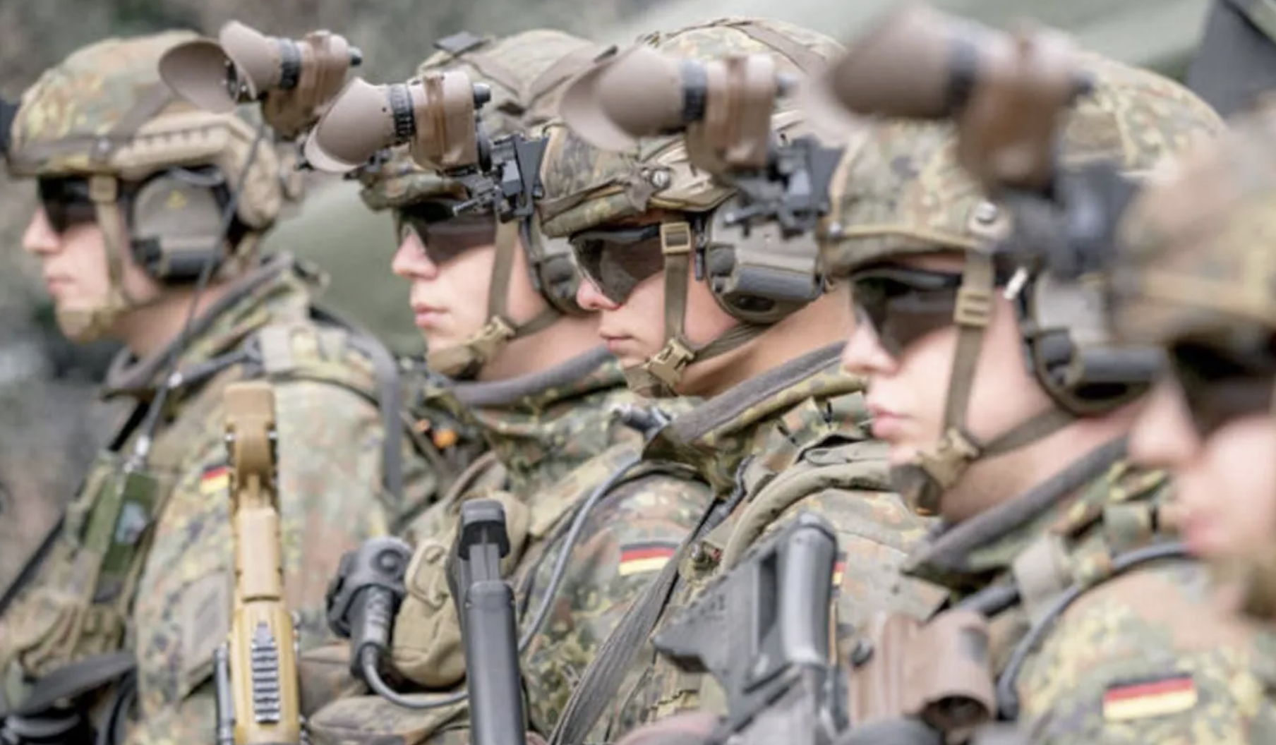 قائد الجيش الألماني: يوم الحداد الشعبي يحفزنا على منع اندلاع الحرب بكل السبل الممكنة