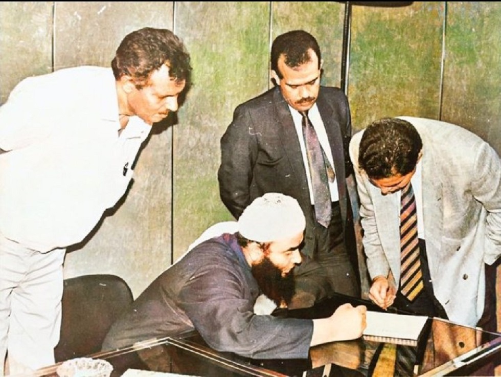 رجل أعمال كبير يثير ضجة بمنشور فاضح لأكبر أثرياء مصر