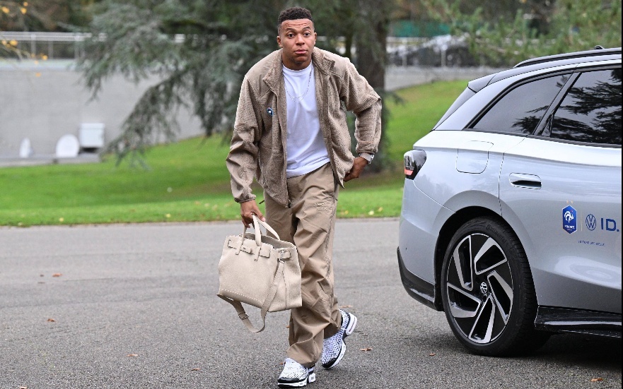 باريس سان جيرمان يقلب الطاولة على مبابي.. 55 مليون يورو تتحول إلى معركة قضائية بالمليارات!