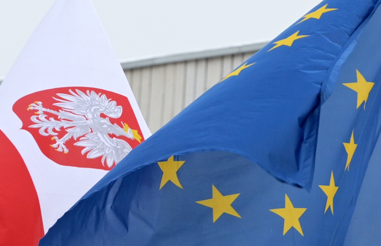 بولندا ترفع مستوى التأهب من التهديد الإرهابي على السكك الحديدية في البلاد