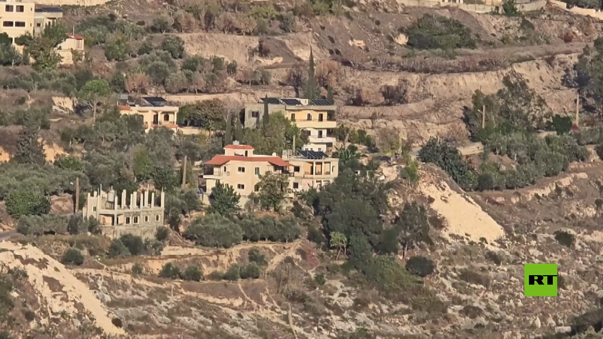 لحظة استهداف إسرائيلي لمنزل في قرية شحور بجنوب لبنان