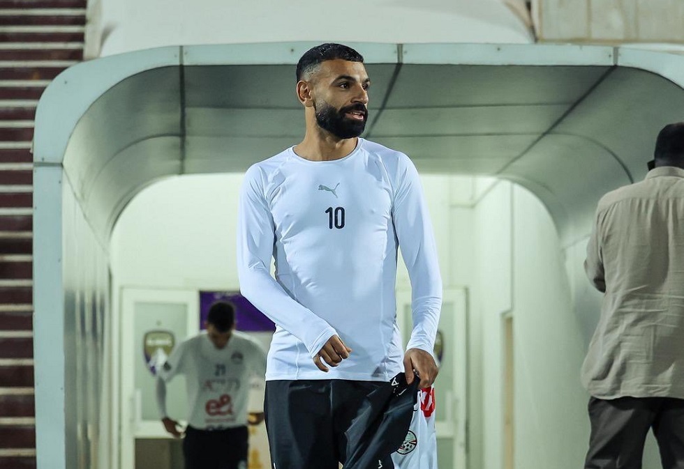 صلاح ينشر صورة عائلية تزامنا مع غيابه عن حفل توزيع جوائز "كاف" للأفضل (صورة)